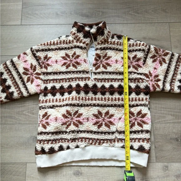 Aerie hometown holiday Cream and Brown Floral fleece quarter zip - Picture 10 of 11